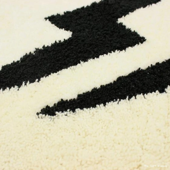 RUG FRAGMENT DESIGN 0818